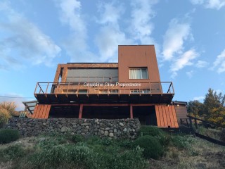 Casa de 2 dormitorios en barrio abierto Faldeos del Chapelco