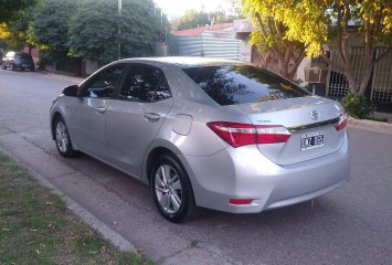 TITULAR VENDE TOYOTA COROLLA XEi PACK 2015