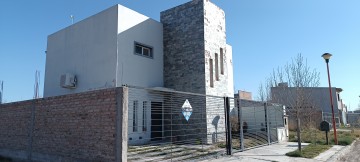 Casa En Venta 3Dorm Los Andes 151 Fernandez Oro