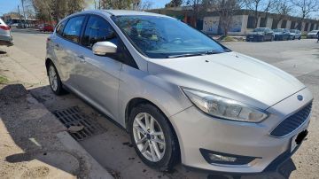 Vendo Ford Focus SE 2016