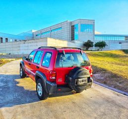 VENDO / PERMUTO / FINANCIO JEEP CHEROKEE 4x4 2.4 NAFTA 2004