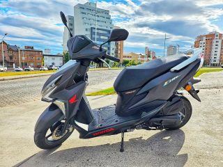 VENDO / PERMUTO / FINANCIO HONDA ELITE 2023