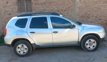 VENDO O PERMUTO RENAULT DUSTER 2013