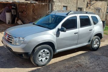 VENDO O PERMUTO RENAULT DUSTER 2013