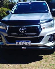 Vendo permuto toyota hilux dx 2018