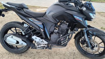 VENDO YAMAHA FZ 25   no permutas