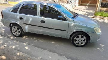 Corsa 2 1.8 modelo 2010