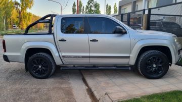 Amarok Dark Label 2015 única mano 4x2 180CV