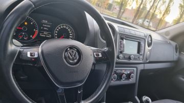 Amarok Dark Label 2015 única mano 4x2 180CV