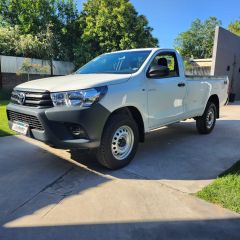 Toyota Hilux Dx Cabina Simple 4x4 2023