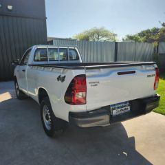 Toyota Hilux Dx Cabina Simple 4x4 2023