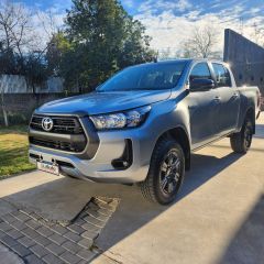 Toyota Hilux Sr 4x4 Manual 2024 0Km