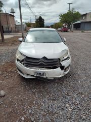 VENDO Citroen C4 1.6 thp tTendance caja aut. modelo 2014 (chocado).