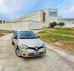 VENDO / PERMUTO / FINANCIO RENAULT CLIO MIO 2014