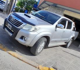 TOYOTA HILUX SRV 2015