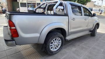 TOYOTA HILUX SRV 2015