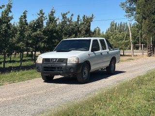 NISSAN NP 300