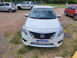 Vendo Nissan versa