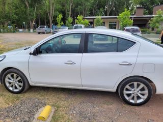 Vendo Nissan versa