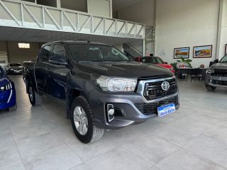 TOYOTA HILUX 4x4 D/C SR 2.8 TDI 6 M/T AÑO 2019 C/58.000 KM