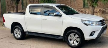 Único dueño Vende Hilux Srv 2016 manual 4x2