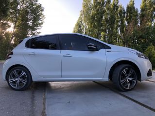 PEUGEOT 208 1.6 GT THP