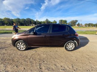 Peugeot 208 Active 2013