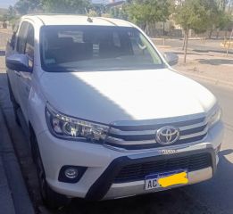 Hilux Srx 4x4 2018 único dueño 80 mil km