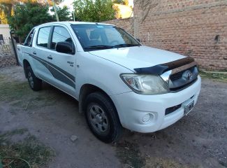 TOYOTA HILUX 2011