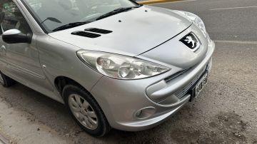 PEUGEOT 207 1.4 2011