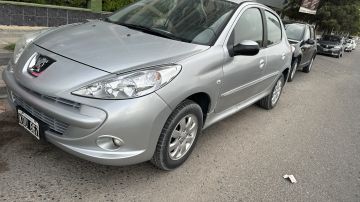 PEUGEOT 207 1.4 2011