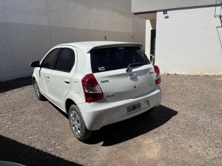 TOYOTA ETIOS XS 2016