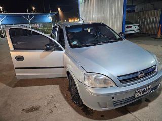 CORSA 2 AÑO 2007 