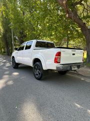 VENDO / PERMUTO TOYOTA HILUX DC 3.0 AÑO 2014