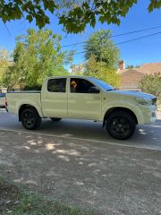 VENDO / PERMUTO TOYOTA HILUX DC 3.0 AÑO 2014