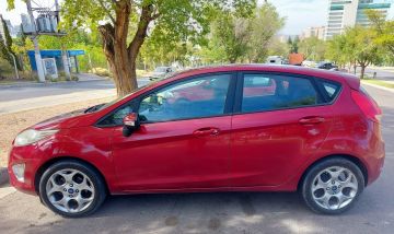 Vendo Ford Fiesta Kinetic Titanium