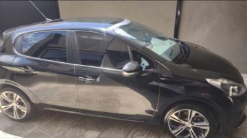 Vendo Peugeot 208 GT. 1.6 THP. Año 2018.