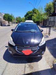 Vendo Peugeot 208 Feline Pack cuir 2014