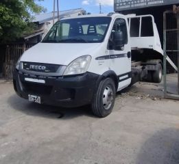 CAMILLA AUXILIO IVECO DAILY IMPECABLE 3550 KG