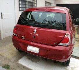 Vendo Clio Mío 1.2 5P Dynamique SAT con 24.700 Kms