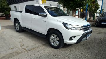 TOYOTA HILUX 2.8 TD SRV PACK  4X2  - 2017