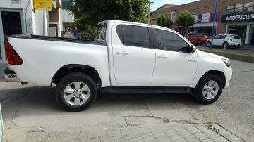 TOYOTA HILUX 2.8 TD SRV PACK  4X2  - 2017