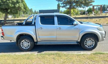 TOYOTA HILUX SRV 2015