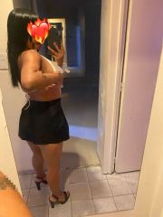 Disponible toda la noche bebe lista para complacerte