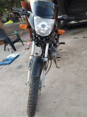 VENDO  HONDA STORM 2012  15.000 KM