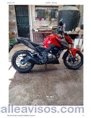 Vendo Honda twister 300 cc.